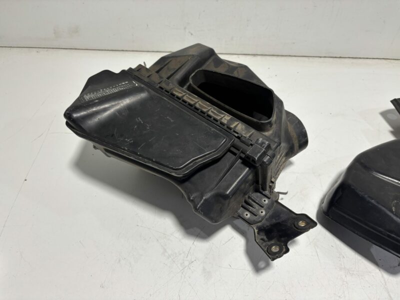 R33 GTR Factory Airbox with Duct - Image 3
