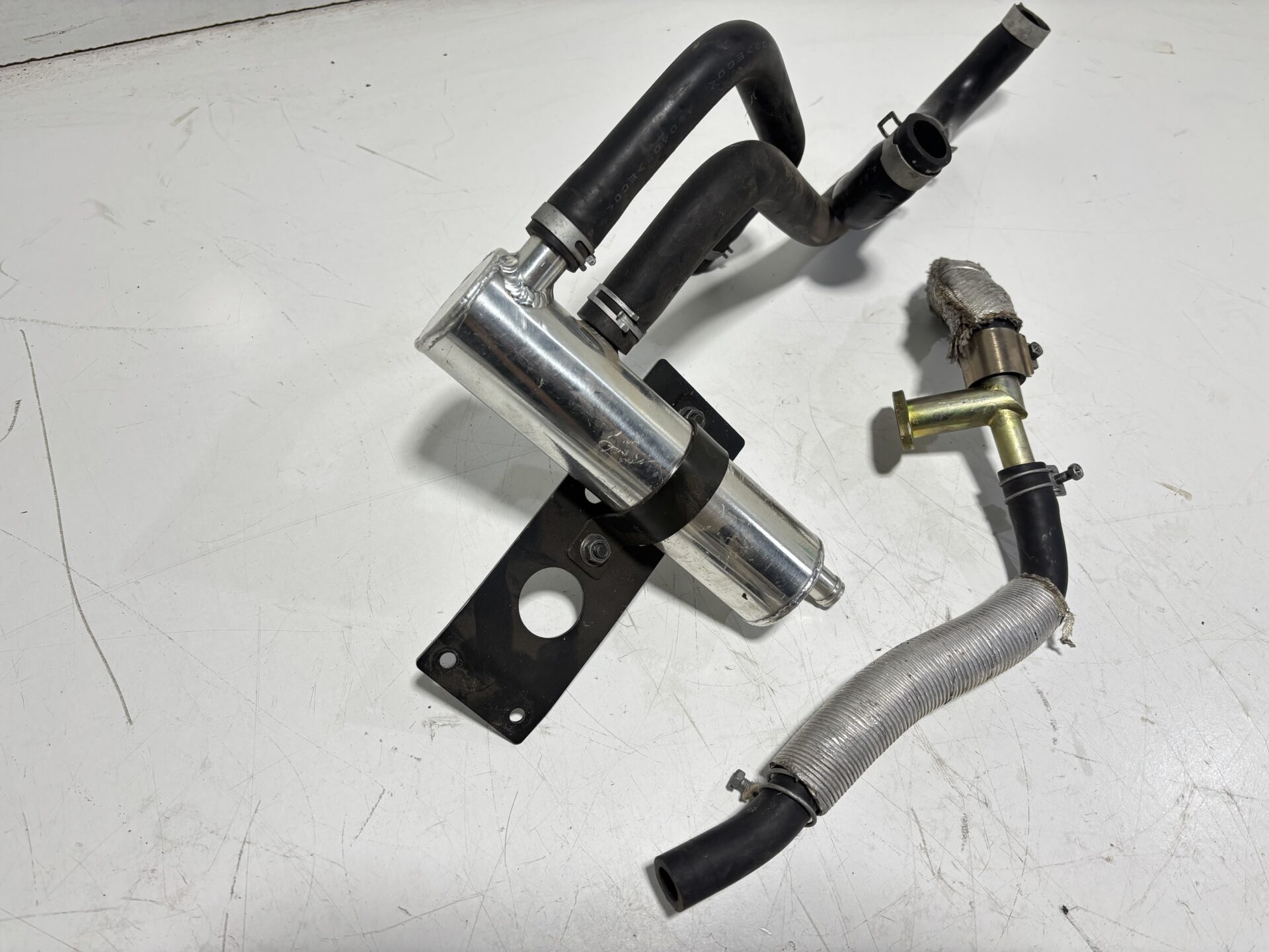 Nismo Oil Separator Catch Can R33 R34 GTR - Image 2