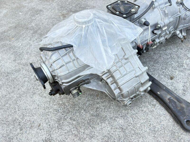 R33 GTR Gearbox 5 Speed with Transfer Case - Image 3
