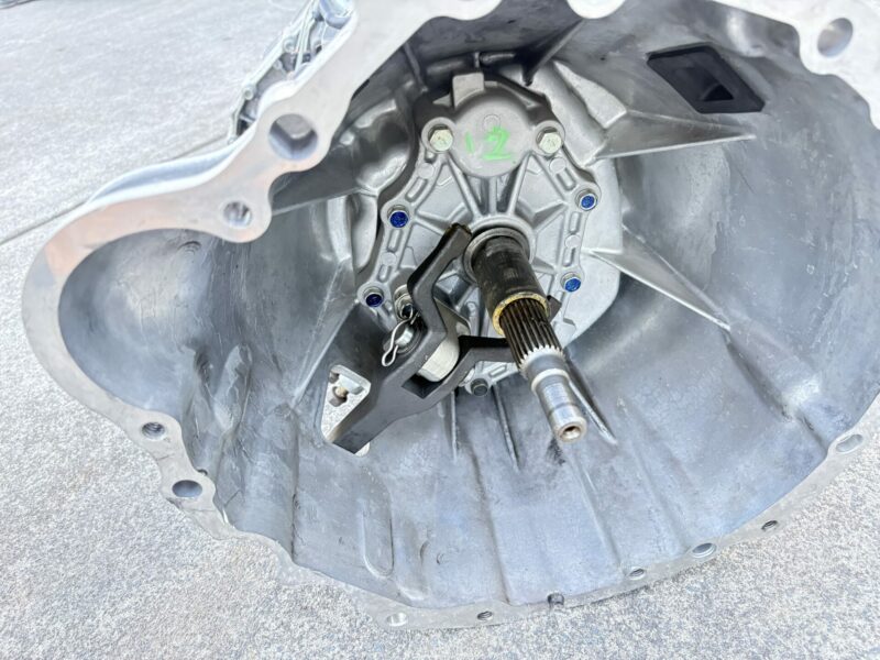 R33 GTR Gearbox 5 Speed with Transfer Case - Image 4