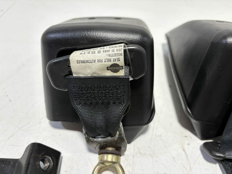 Genuine 180sx Rear Seat Belts Pair - Image 3