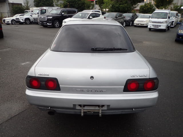 Wrecking 1991 Nissan R32 GTST Sedan RB20DET - Image 4