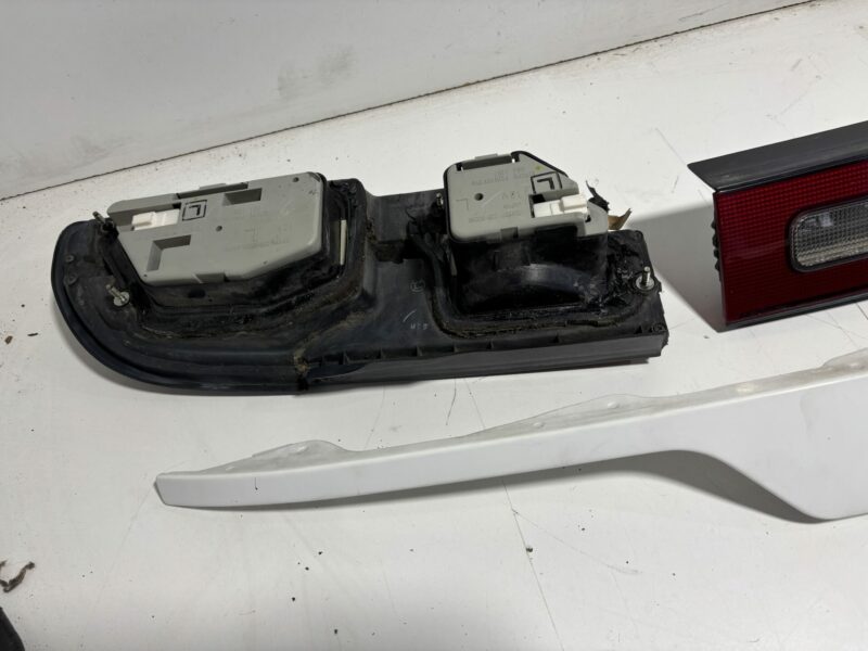 Genuine 180sx Tail Lights and Garnish - Image 5